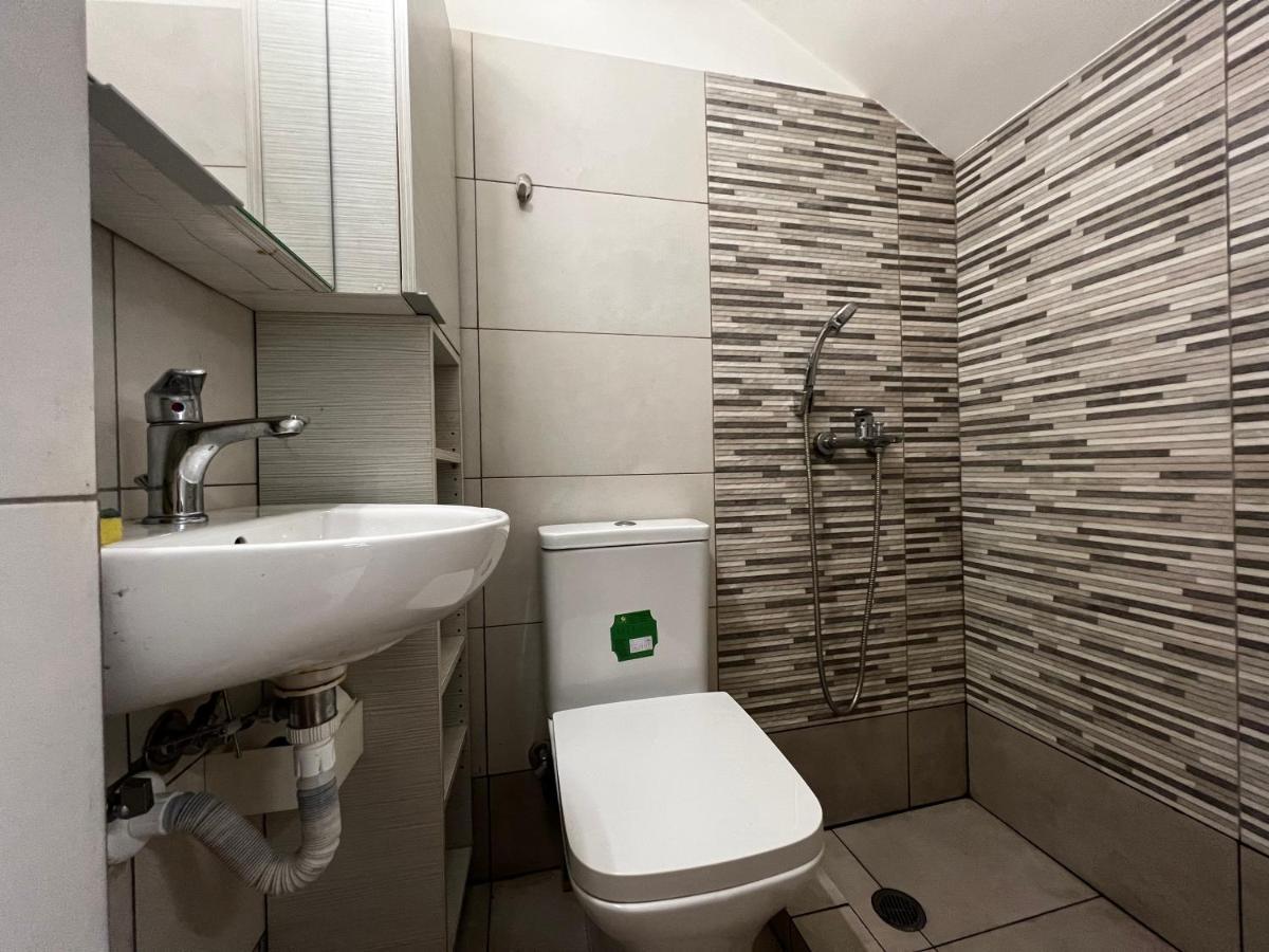 Budget Private Room In The Center Афіни Екстер'єр фото