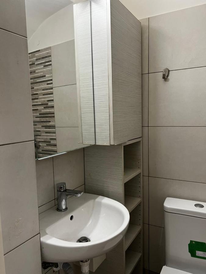 Budget Private Room In The Center Афіни Екстер'єр фото